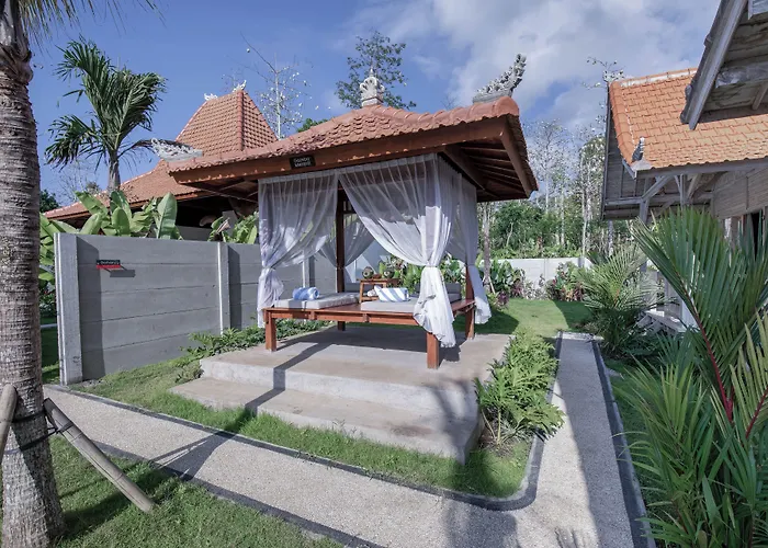 Bale Taru Pecatu Uluwatu